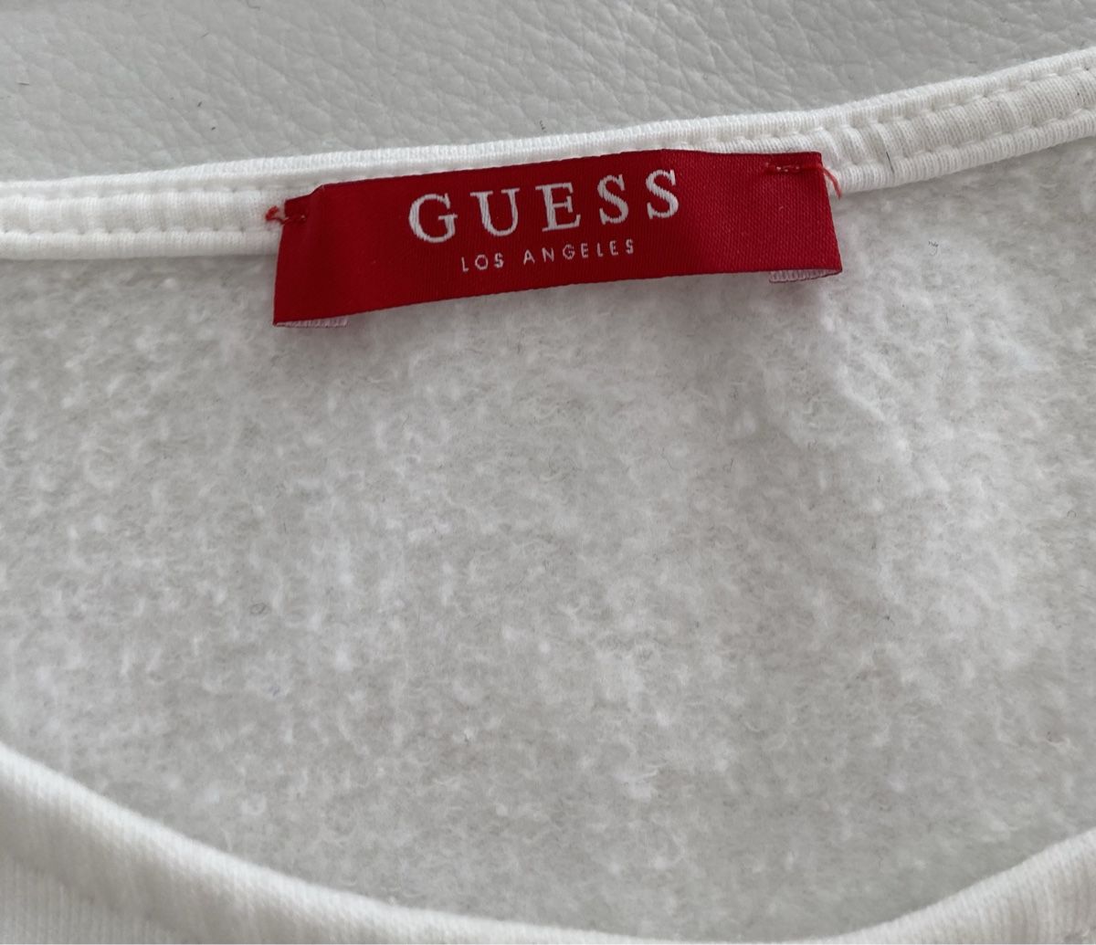 Guess Pullover & Sweatshirts: Guess Pullover 🌸 – Gebraucht aus Opfikon von Luis144 3