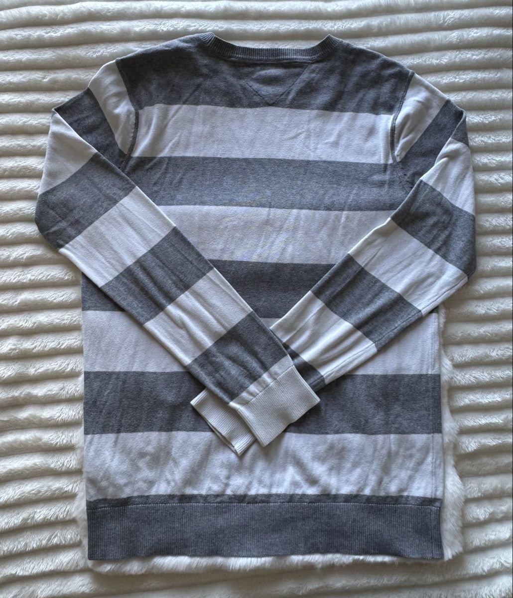 Tommy Hilfiger Maglioni & Felpe: Pull Hilfiger Denim rayé gris/blanc Taille L – Usato da La Tour-de-Peilz venduto da noemieventeonline 4