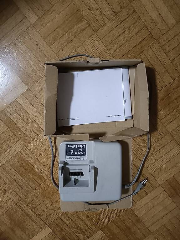 Chargeurs: Batery ladegerät – D'occasion à olten par Brezi