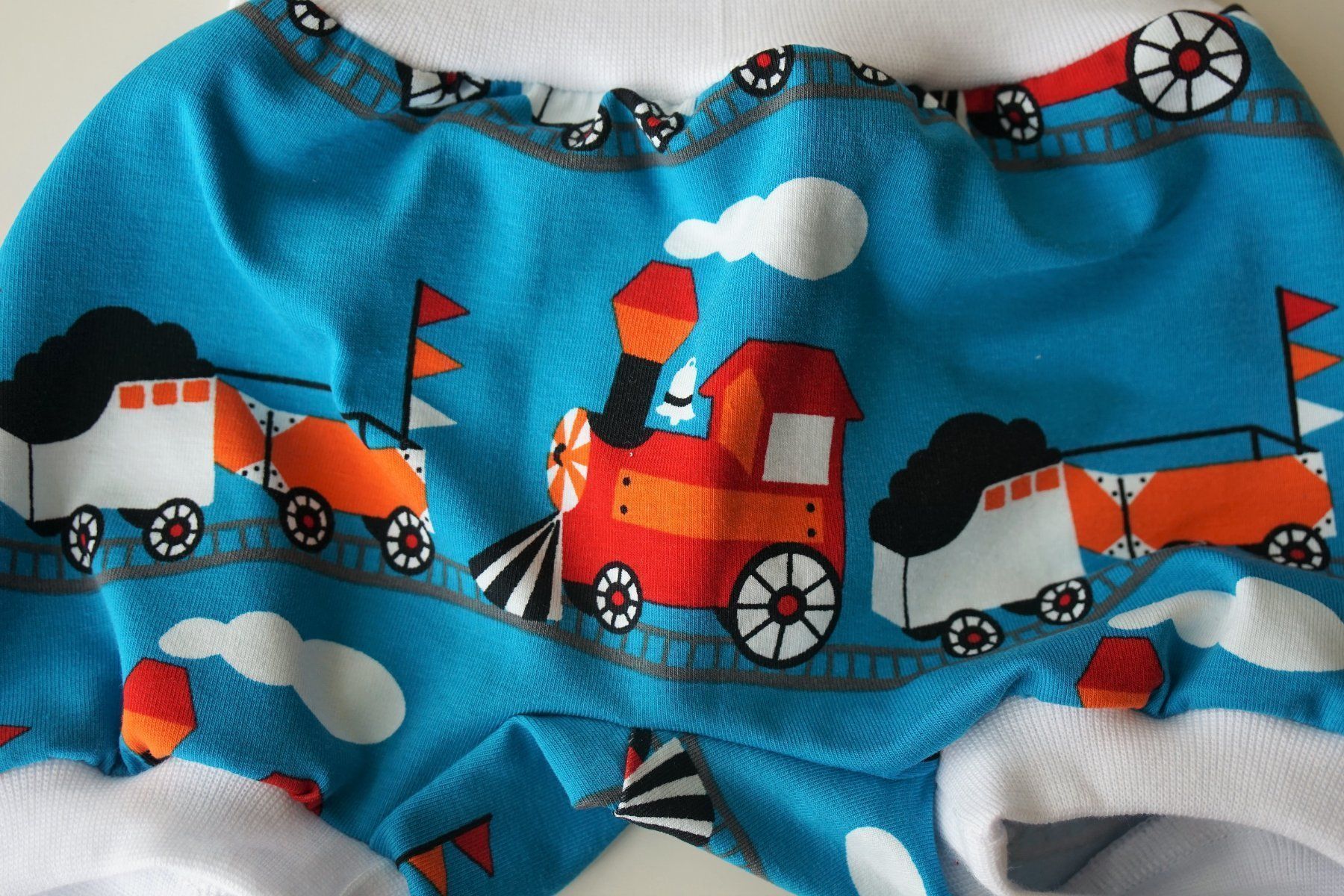 Hosen: Kurze Pumphose mit Retro Train 62/68 NEU – Neu und originalverpackt aus Zürich von sambaum 1