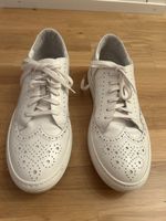 weisse Business Schuhe Grösse 44