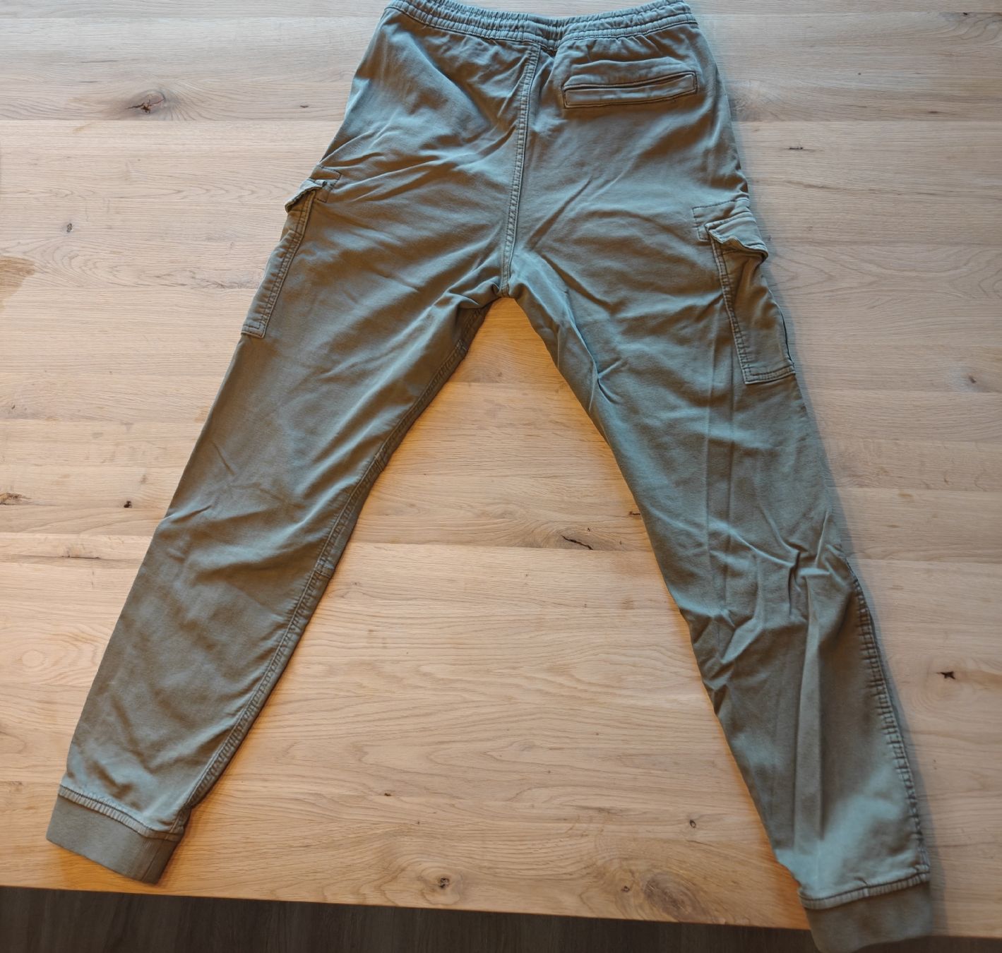 Pantaloni: Zwei Cargo Hosen – Usato da Forst venduto da Ramonnoel 5