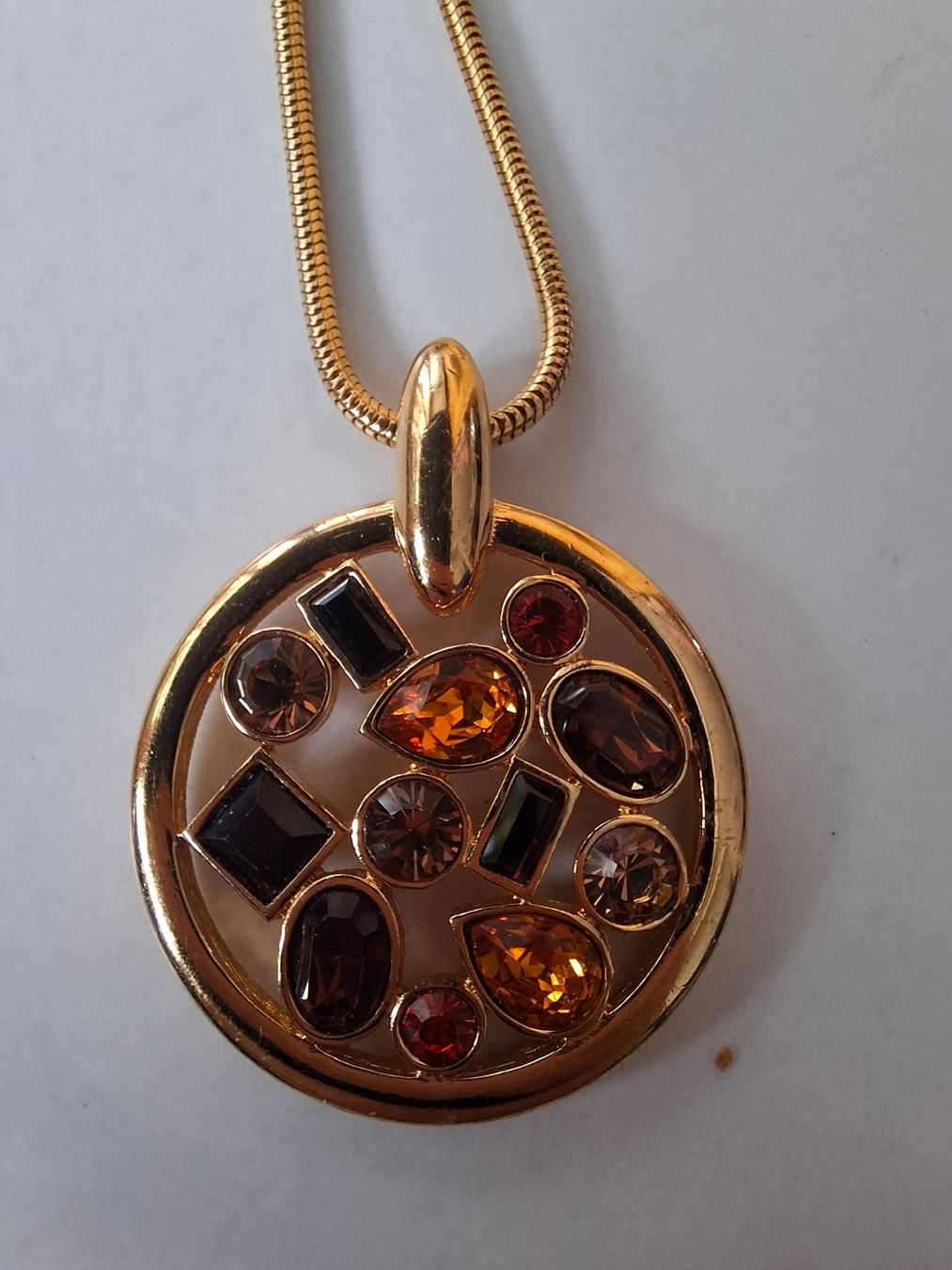 Swarovski Catenine: Swarovski Kette mit Anhänger, goldfarben – Nuovo (secondo la descrizione) da Kaltbrunn venduto da PoleDanceFeldbachZH 1