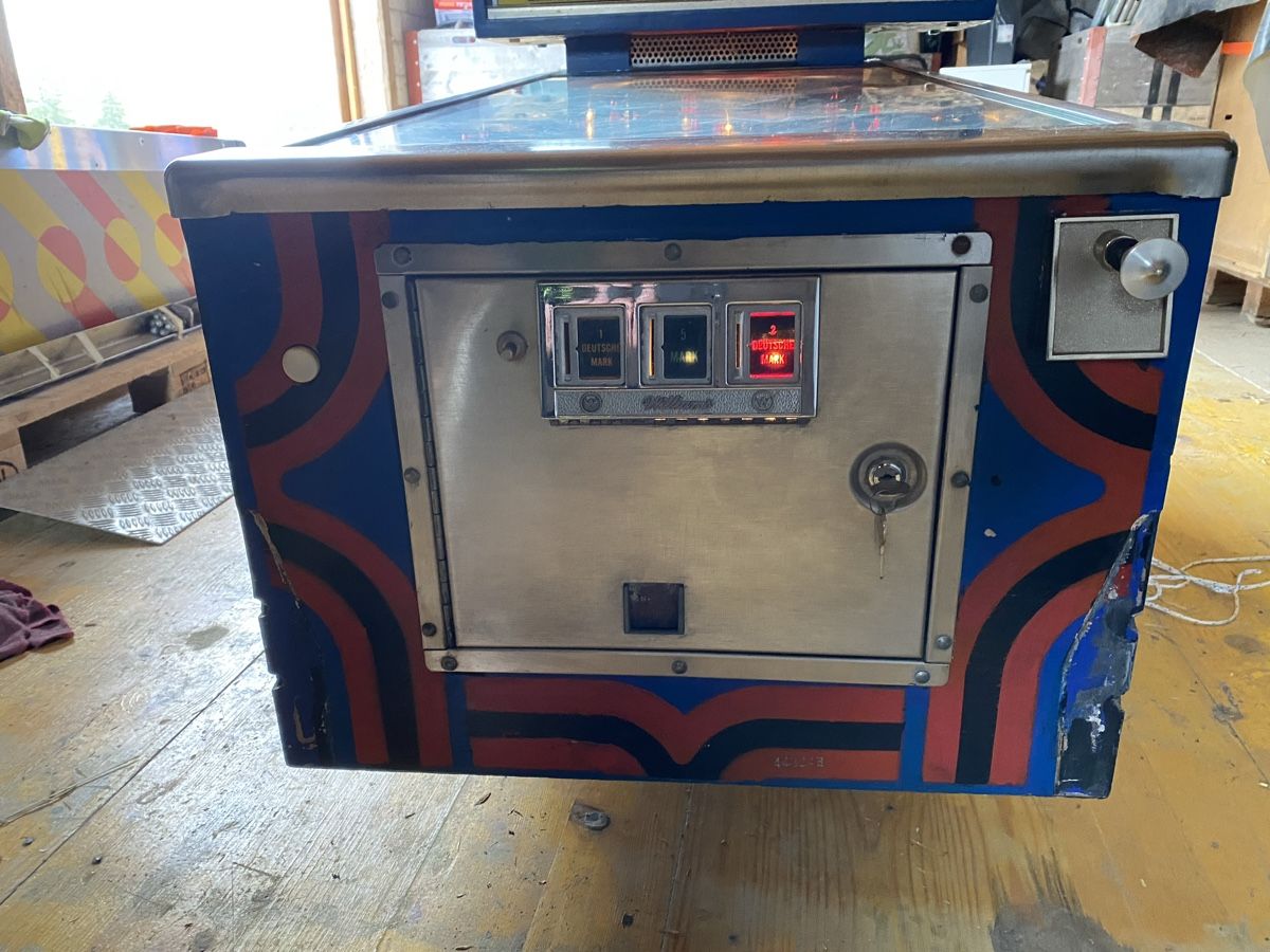 Williams Flipperkästen: Flipper Alien Poker (Williams, 1980) – Defekt aus St.Gallen von  4