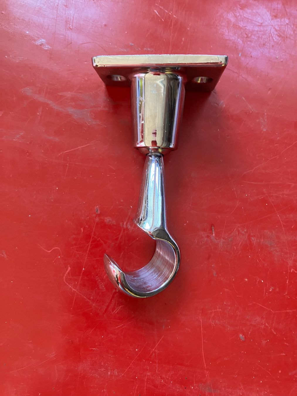Altro per il bagno: Verchromter Brausehalter, robust, mit viereckigem Sockel – Usato da Rüegsauschachen venduto da limek 1
