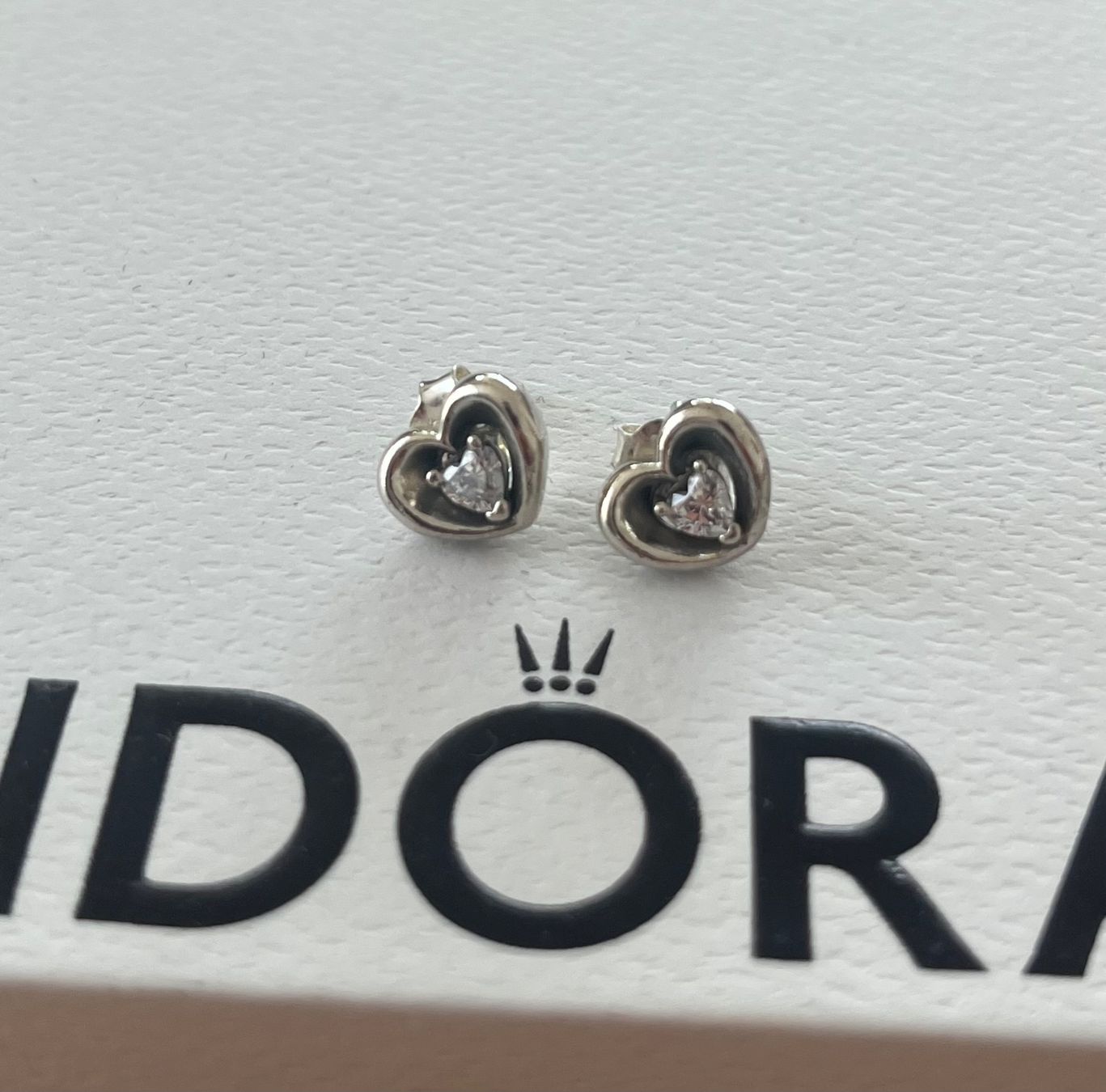 Pandora Orecchini pendenti & Orecchini a lobo: Pandora Herz Ohrstecker, Silber 925 – Nuovo (secondo la descrizione) da Zollikofen venduto da Michel_A 1