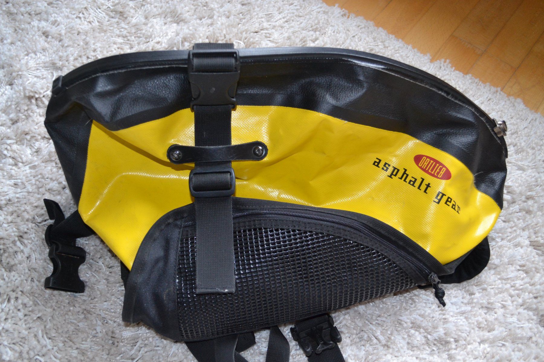 Ortlieb Zaini: Wasserdichter Ortlieb-Velokurier-Rucksack – Usato da Ebnat-Kappel venduto da Selun34
