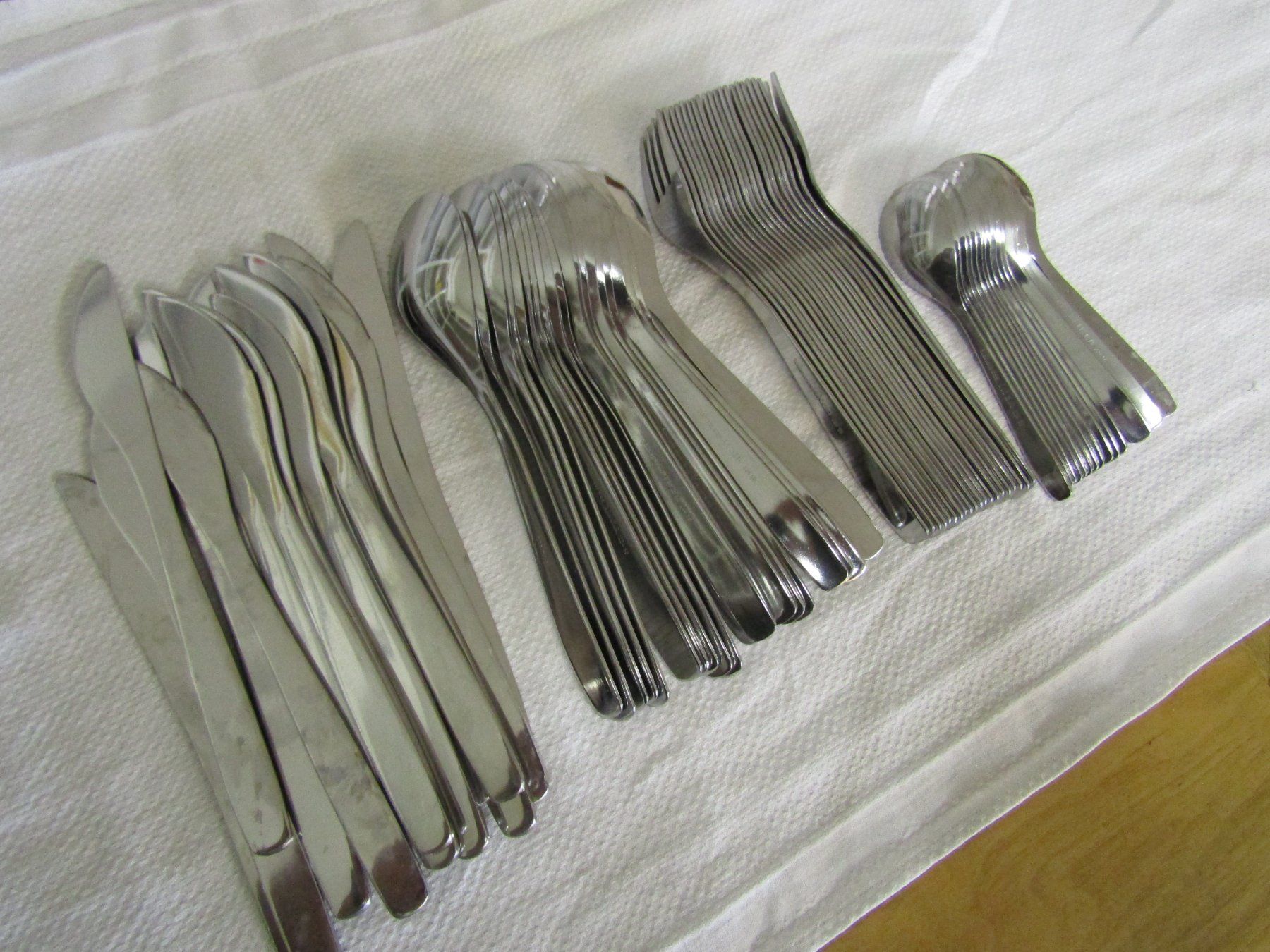 Ikea Set di posate: Besteck von IKEA                                    (Nr.19) – Usato da Herzogenbuchsee venduto da Winigo