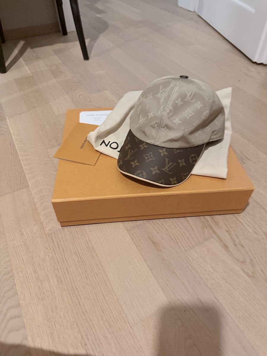 Sonstige Kleidung & Accessoires: Louis vuitton  cap L – Gebraucht aus Münchenstein von By.gabriela.v 2