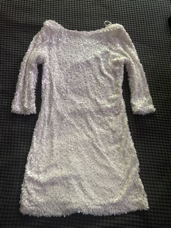Robe blanche à paillettes manche longue taille S bon état