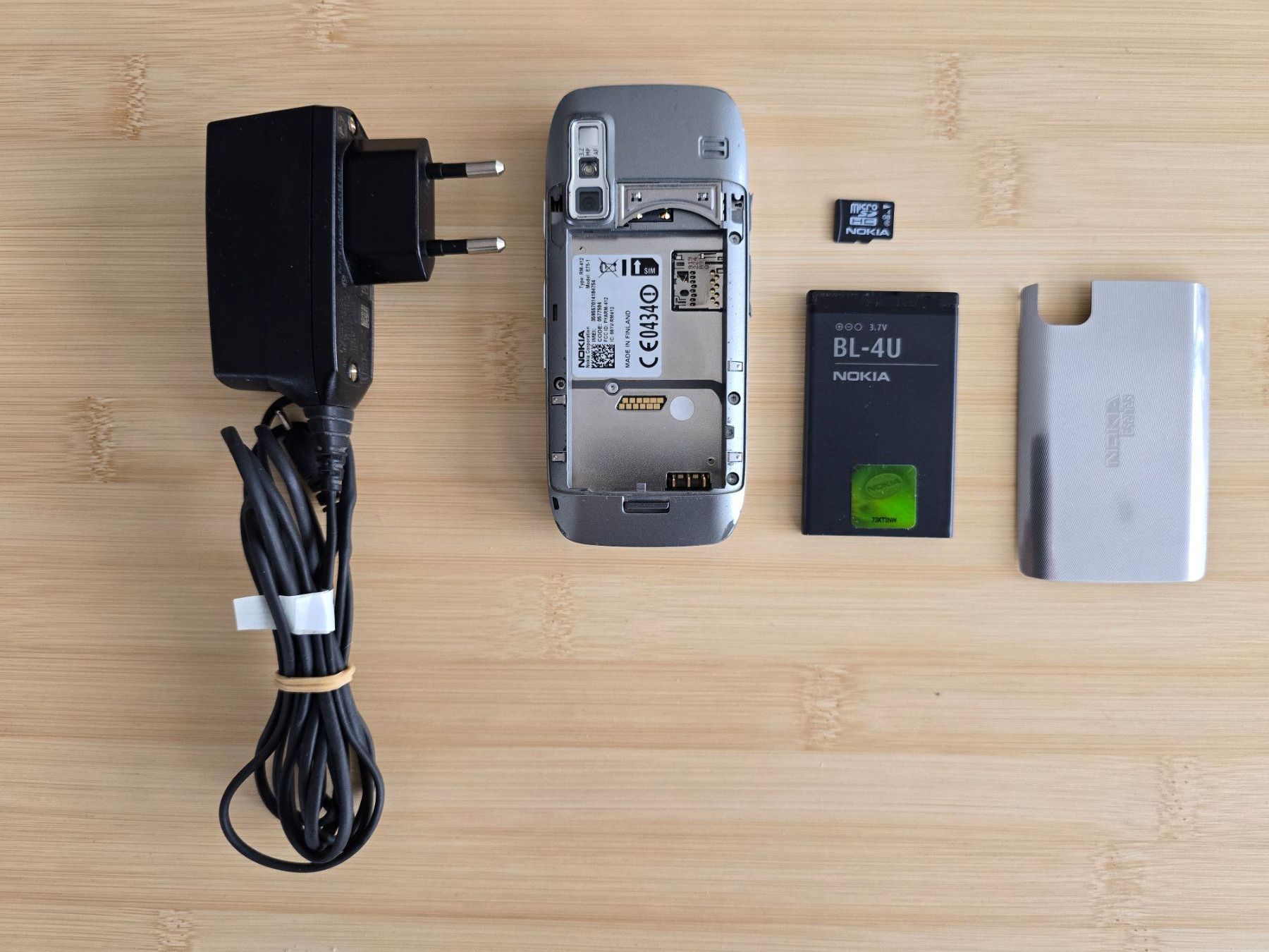 Nokia Telefoni cellulari / Smartphones: Nokia E 75 Kult-Natel mit Ladekabel – Usato da Rorschacherberg venduto da Scharfeegge 1