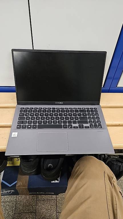 Asus Notebook: Asus vivobook 15 – Usato da Brunegg venduto da dom_k69f
