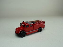 Brekina Mercedes Löschfahrzeug Feuerwehr