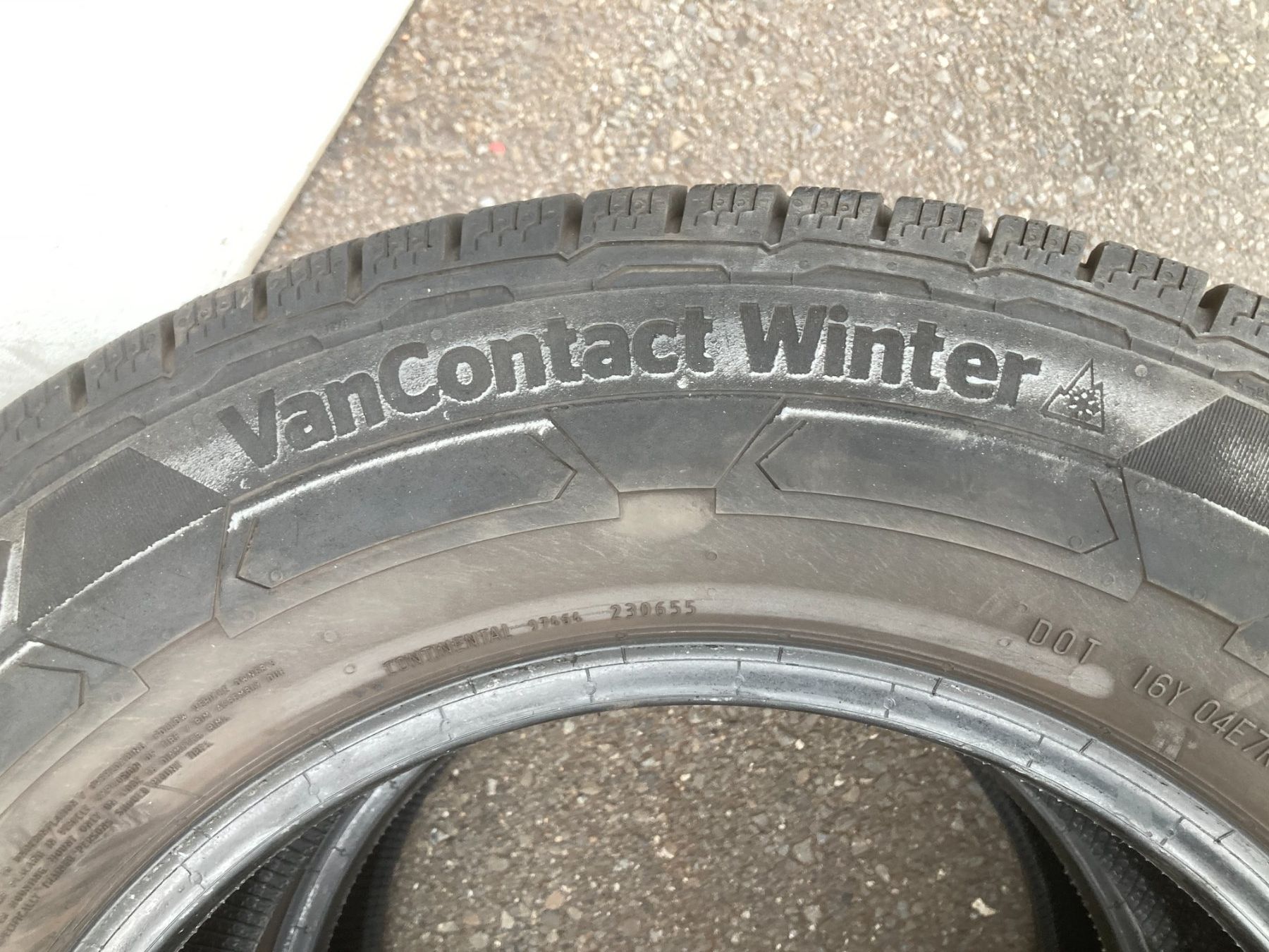 Continental Pneumatici & Ruote complete: Winterpneu 235/65R16 Continental – Usato da Cham venduto da Cham6332 2