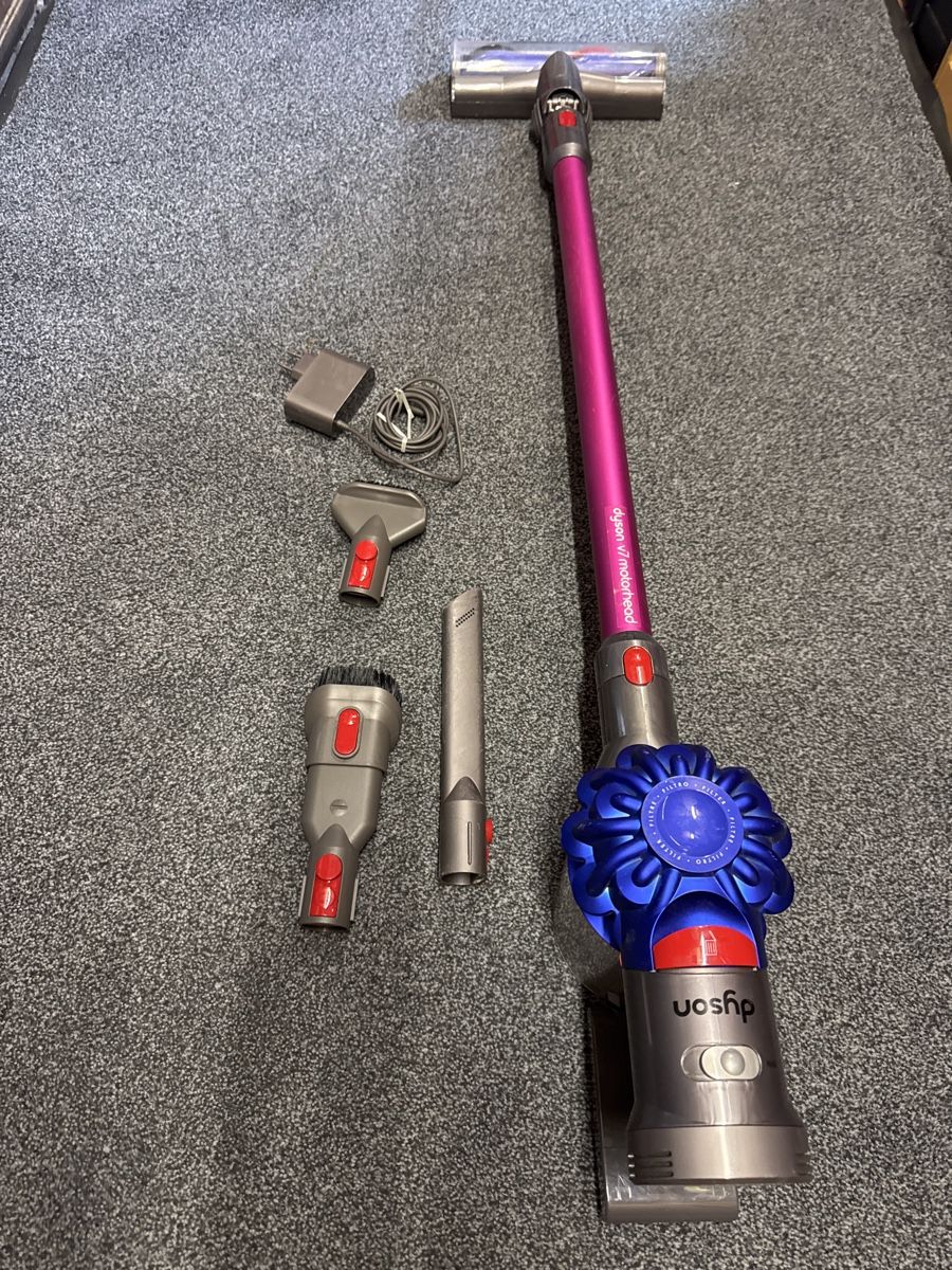 Dyson Aspirapolveri & Accessori: Dyson v7 Motorhead – Usato da Landquart venduto da Nnf007 1