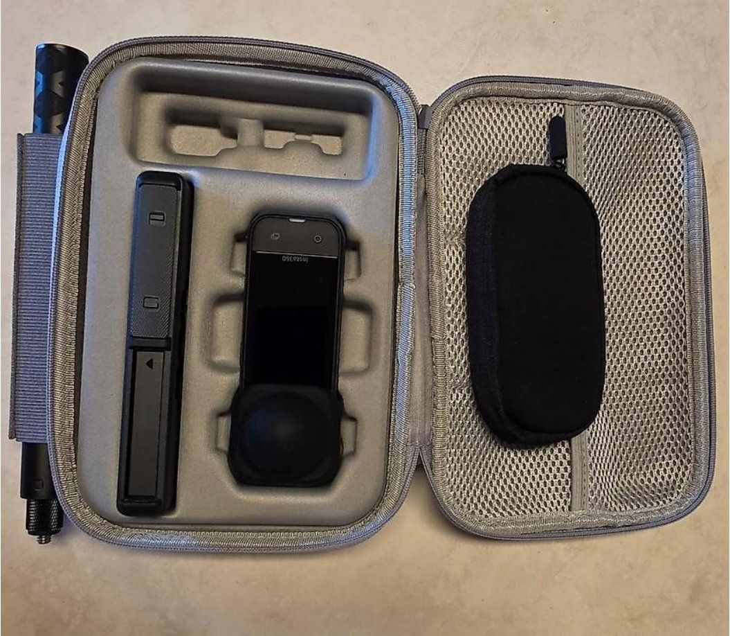 Action Cam: Insta 360 X5 Essential Bundle – Usato da Böttstein venduto da R.Y.A.N.