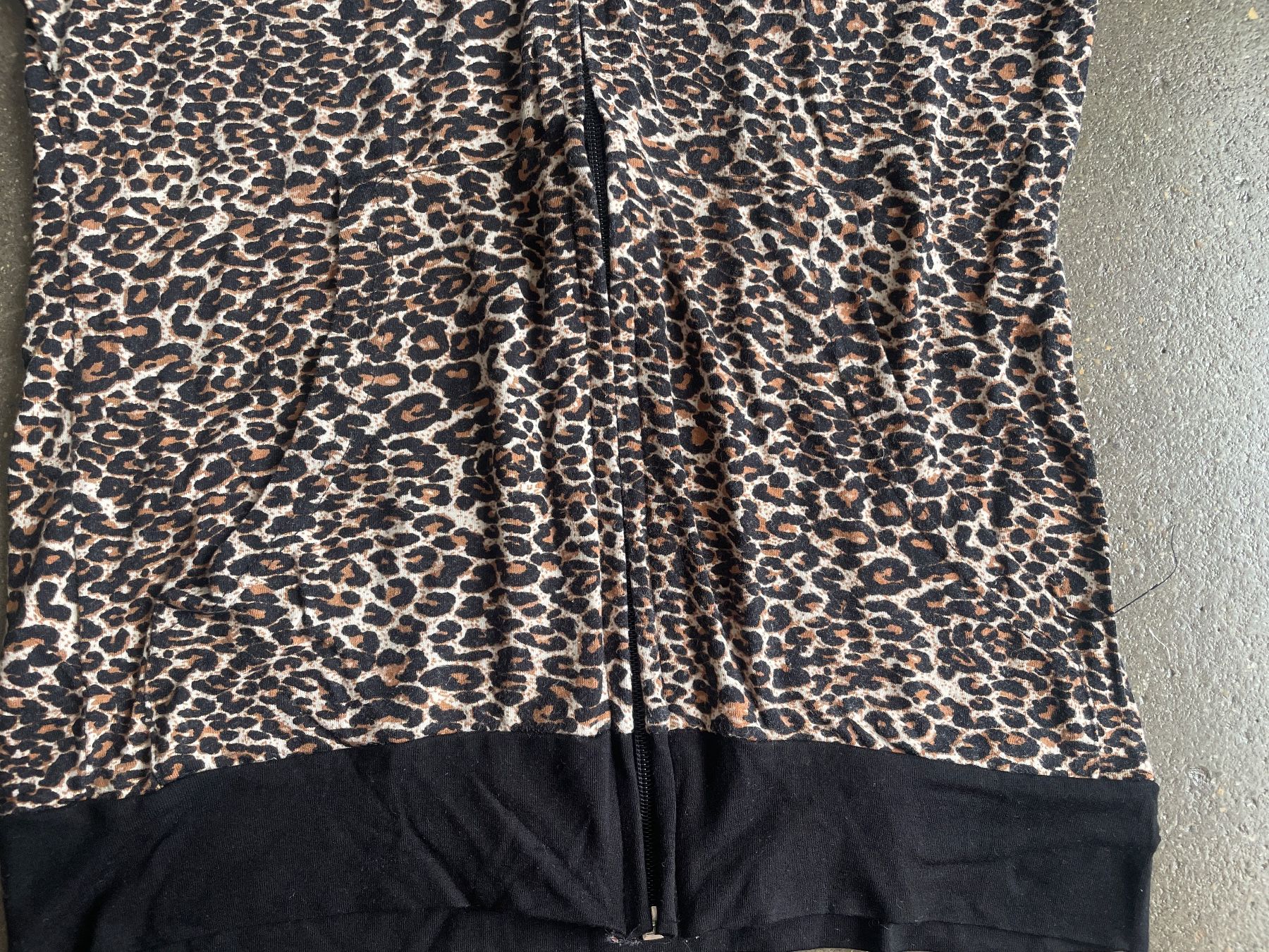 Yes Or No Giacche: Kapuzenjacke im Leopardenlook – Usato da Windisch venduto da orangepanter 2