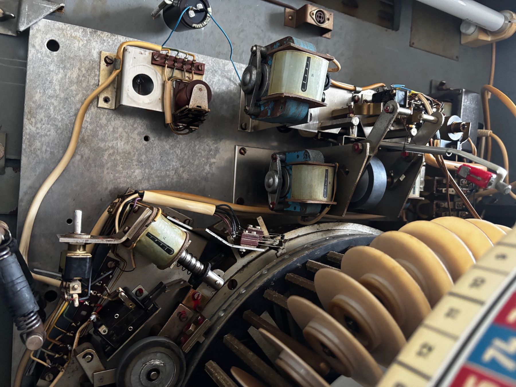Jukebox: ELTEC G100 Jukebox – Usato da Bern venduto da raupenimmersatt 6