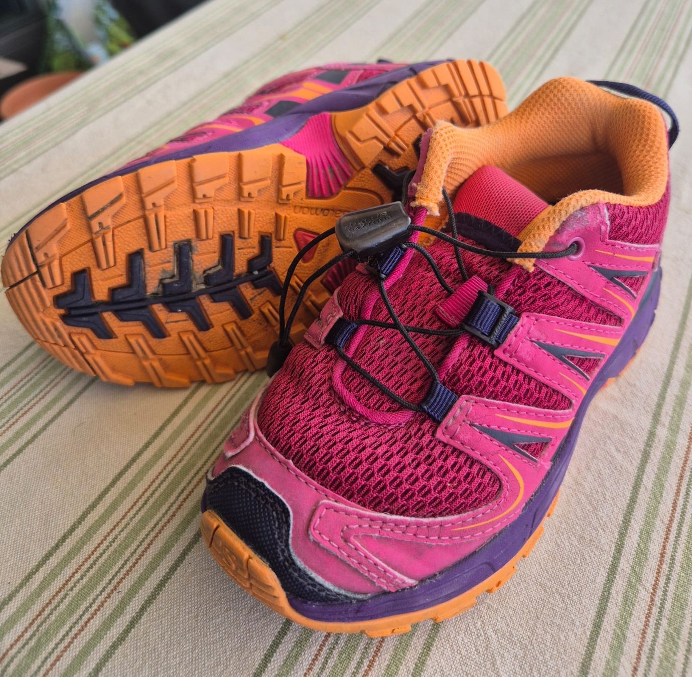 Salomon Schuhe für Mädchen: Salomon trekking Schuhe Grosse 29 – Gebraucht aus Oberwil BL von Ilona_z