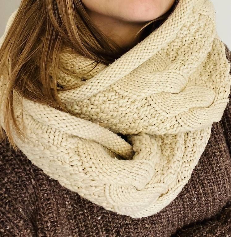 Foulard & Sciarpe: Schal beige – Usato da Zürich venduto da zucchetti13