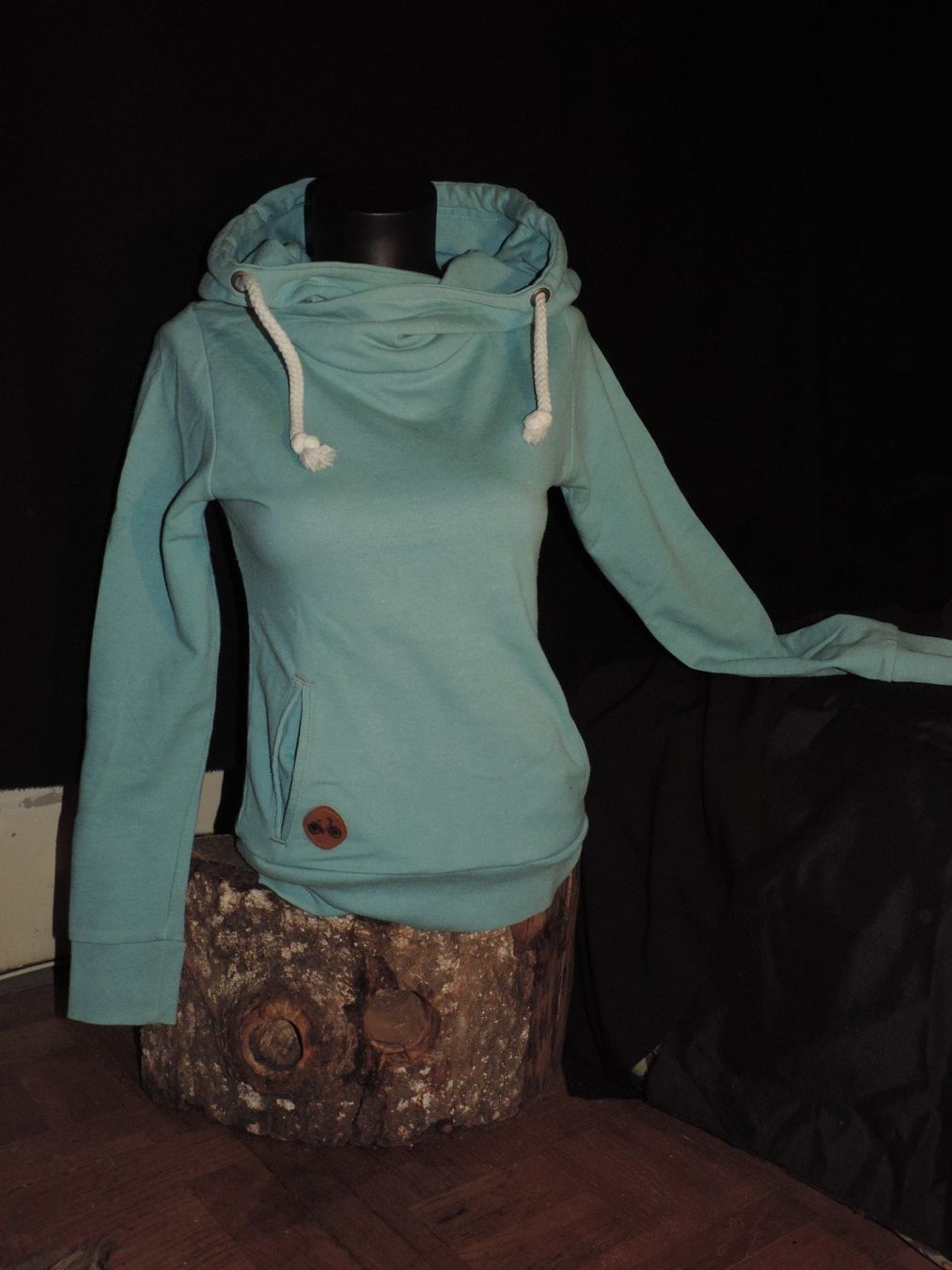 Pulls & Sweat-shirts: sweat bleu turquoise à capuche – D'occasion à Genève par Axelle333 2