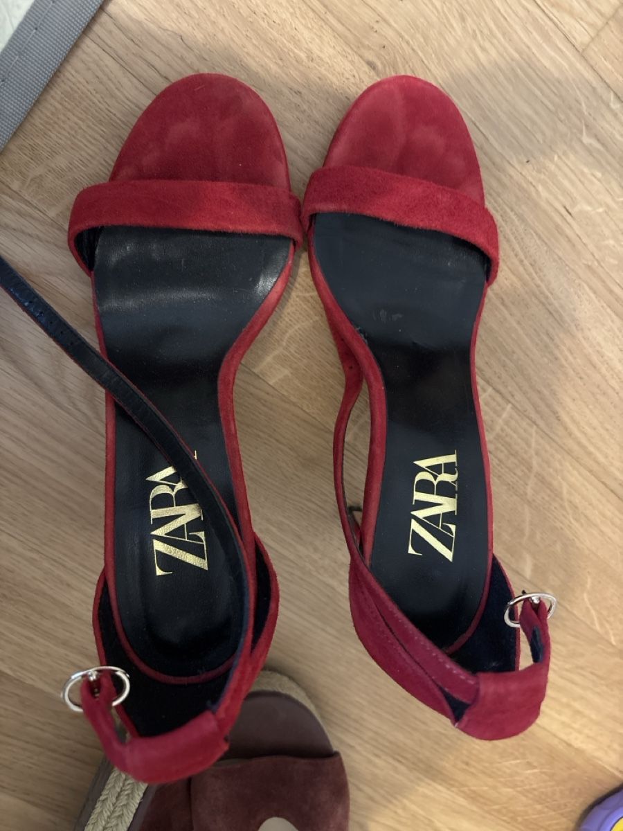 Zara Scarpe da donna: Zara sandals – Usato da Basel venduto da ral_hw8z