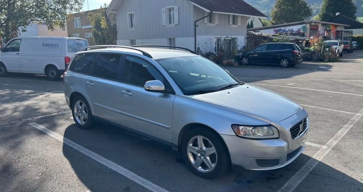 Volvo Automobili: Volvo V50 2.0D   AB MFK! – Usato da Fehraltorf venduto da bri_m65j 1