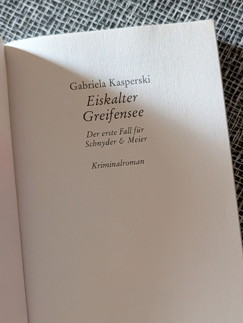 Libri: Gabriela Kasperski Eiskalter Greifensee Krimi – Usato da Nänikon venduto da Haexli_70 1