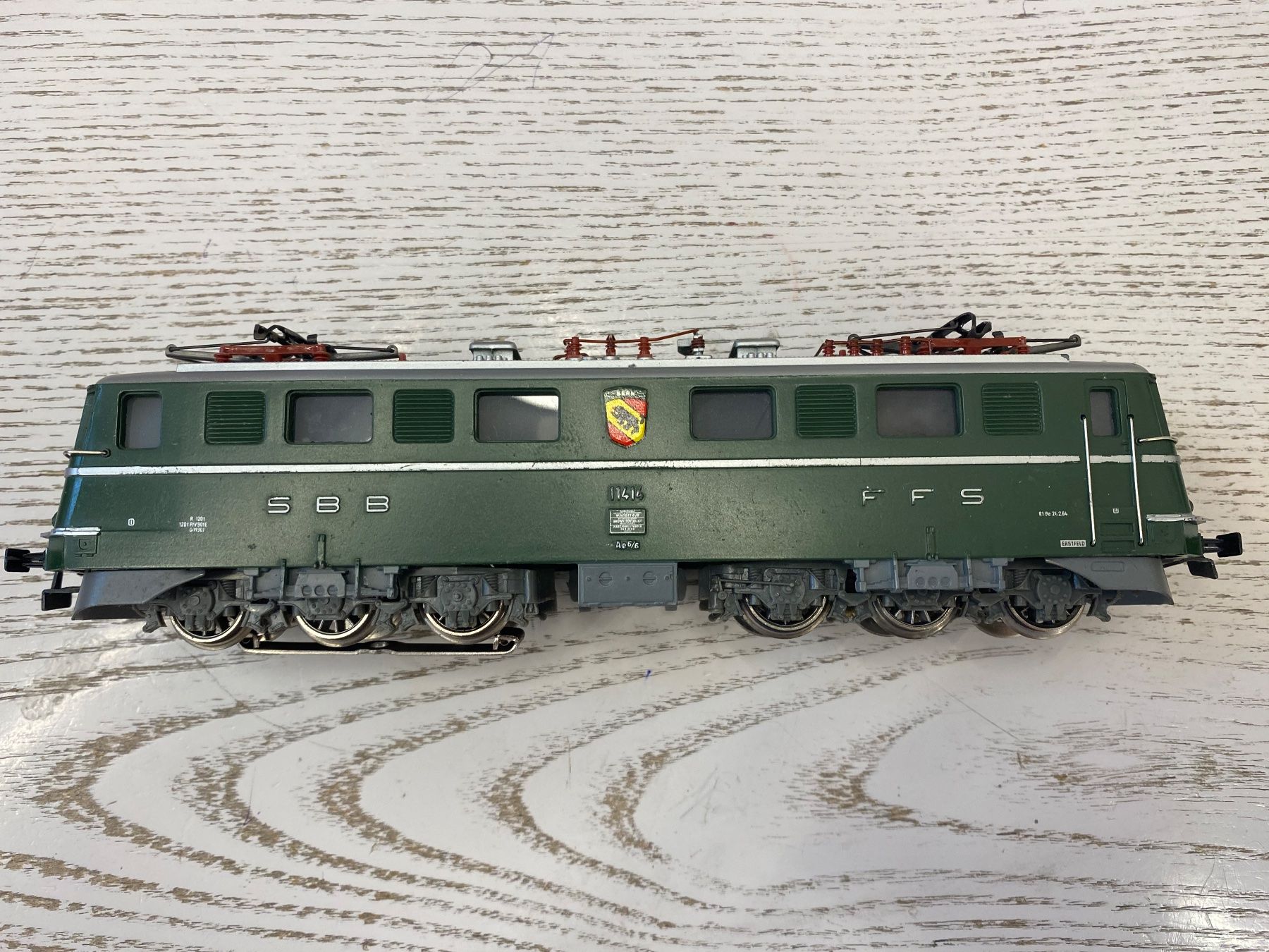 Märklin Modellini di ferrovie: Märklin 3050 SBB Ae6/6 – Usato da Lupsingen venduto da New-Haven 1