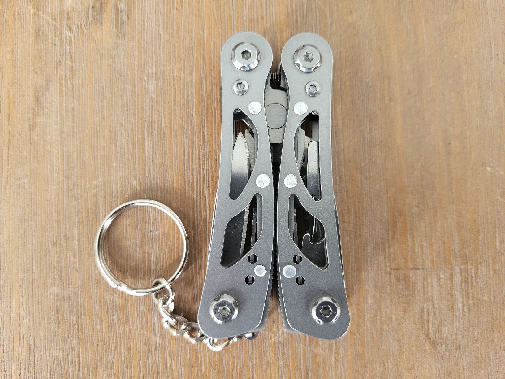Tous les outils: MULTITOOL MINI NEU – Neuf avec emballage d'origine à Lommiswil par Fridu_C 3