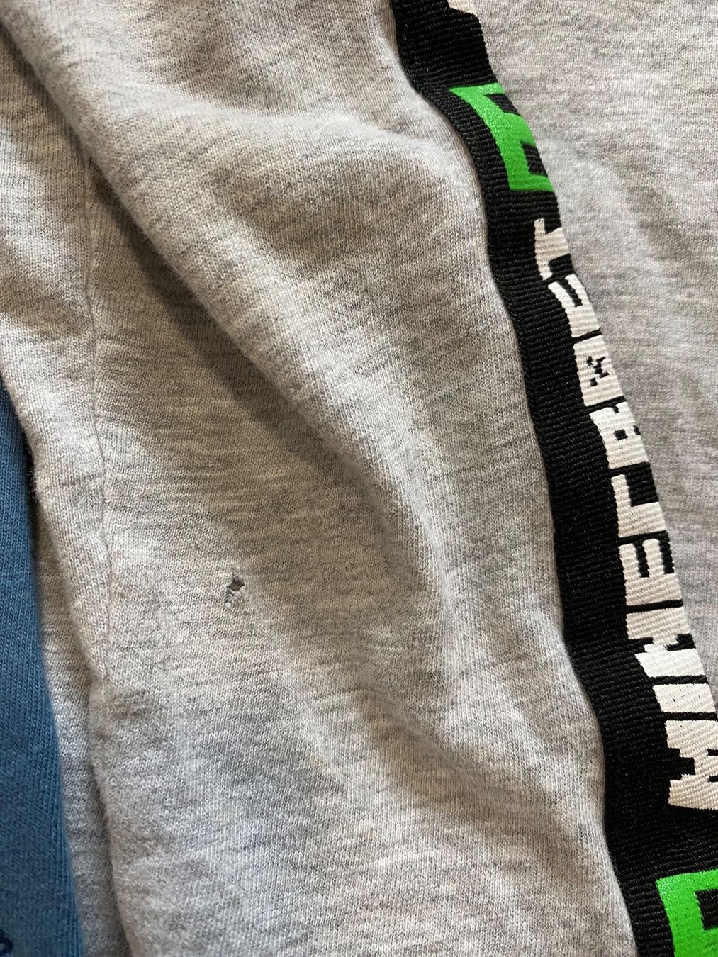 Camicie, T-shirt & Polo: 4 Sweatshirts, Gr.122 – Usato da Vezia venduto da luce2011 4