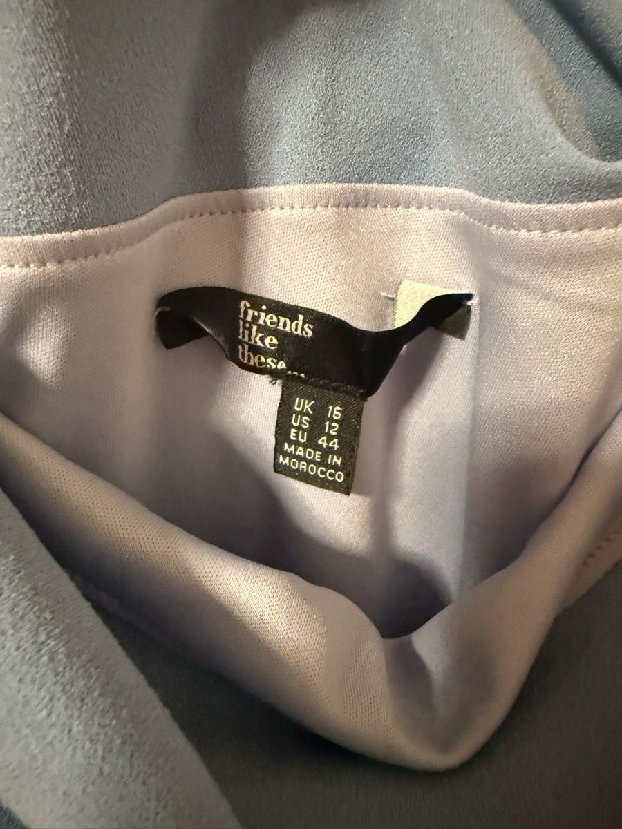 Robes: Friends Like These.. Kleid hellblau Gr. 44 – D'occasion à Kloten par ble_78dj 2