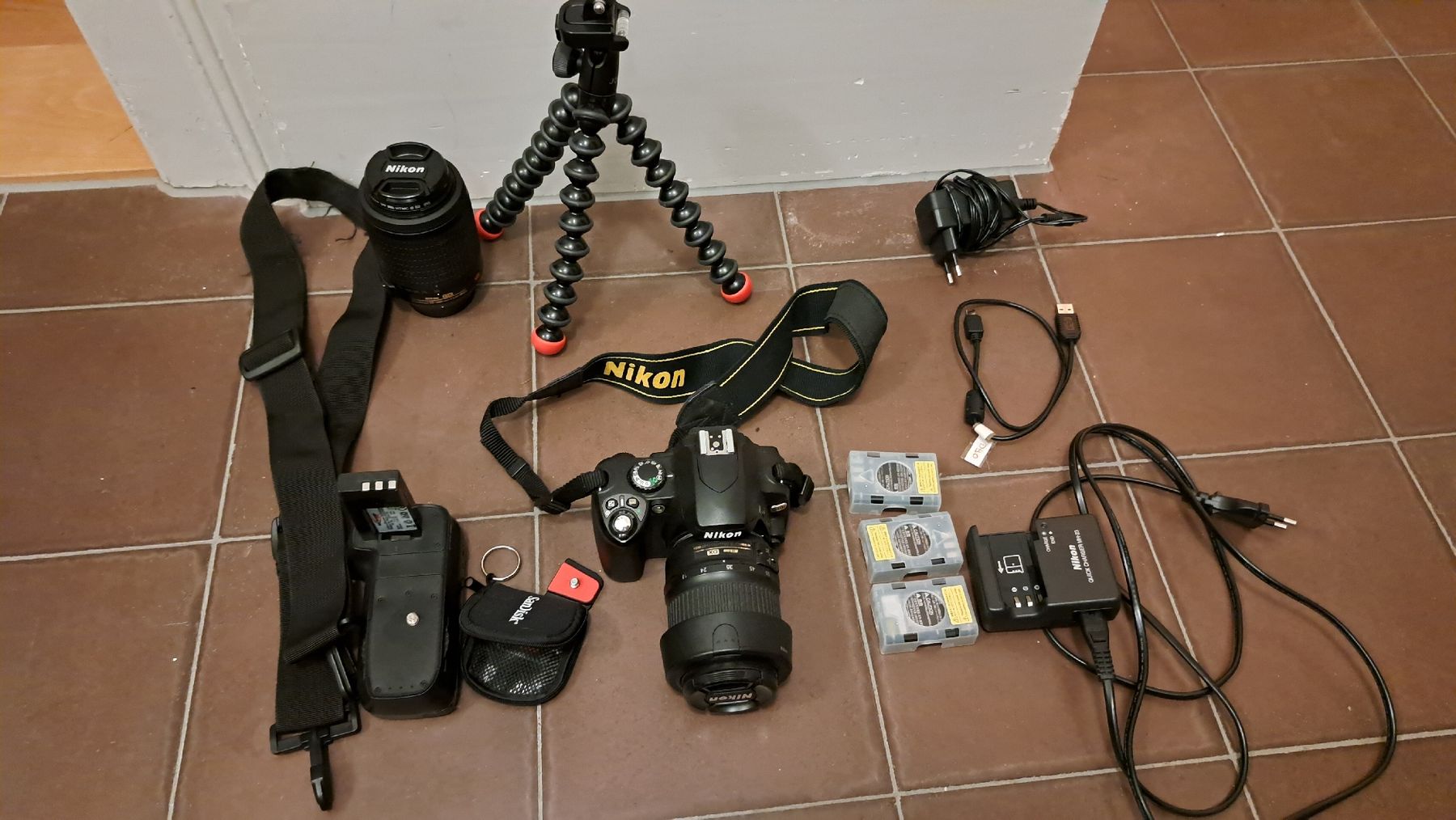 Nikon Fotocamera: Nikon Spiegelreflexkamera d40x – Usato da Luzern venduto da pumi24