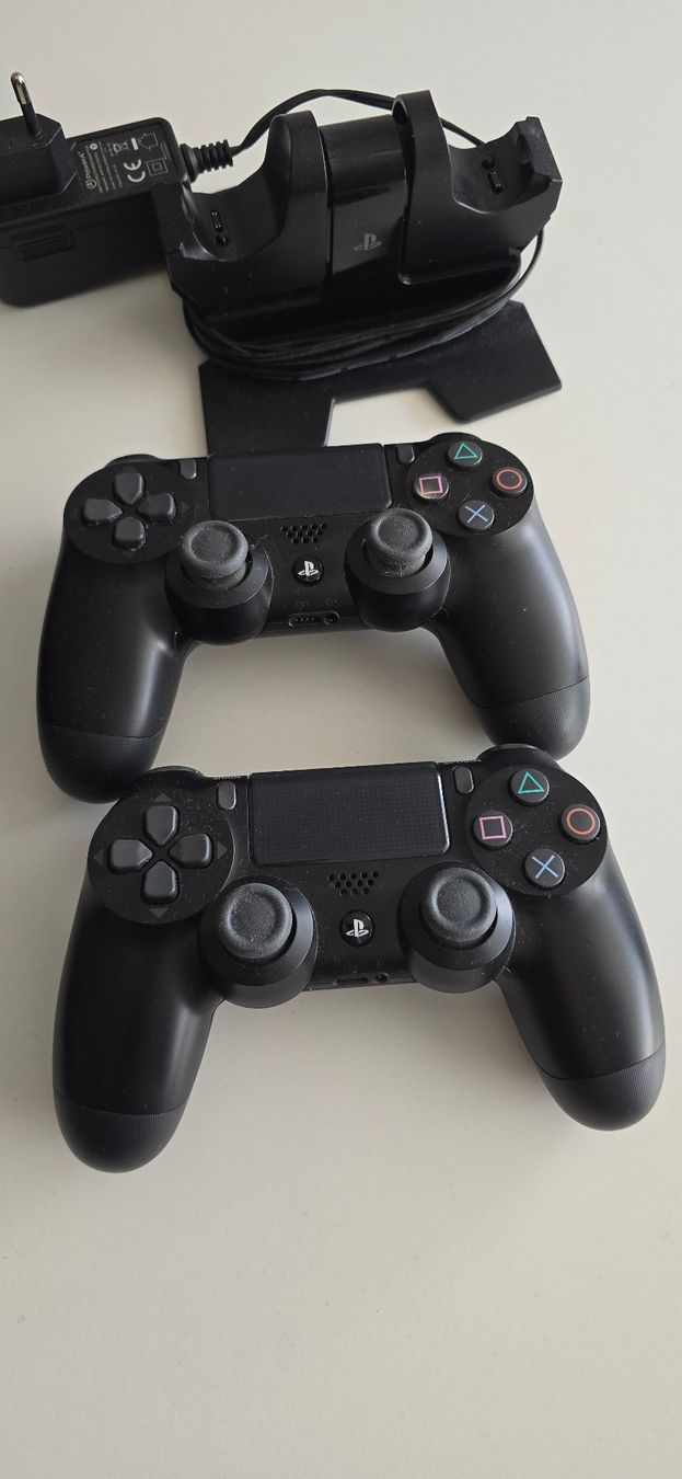 Sony Console: PlayStation 4 Pro - Konsole (1TB) – Usato da Neuhausen venduto da vdo 4