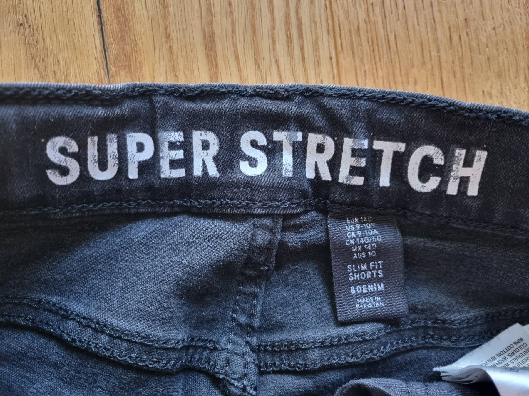 H&M Pantaloni: Coole Shorts Gr.140 – Usato da Brütten venduto da gupi1717 2