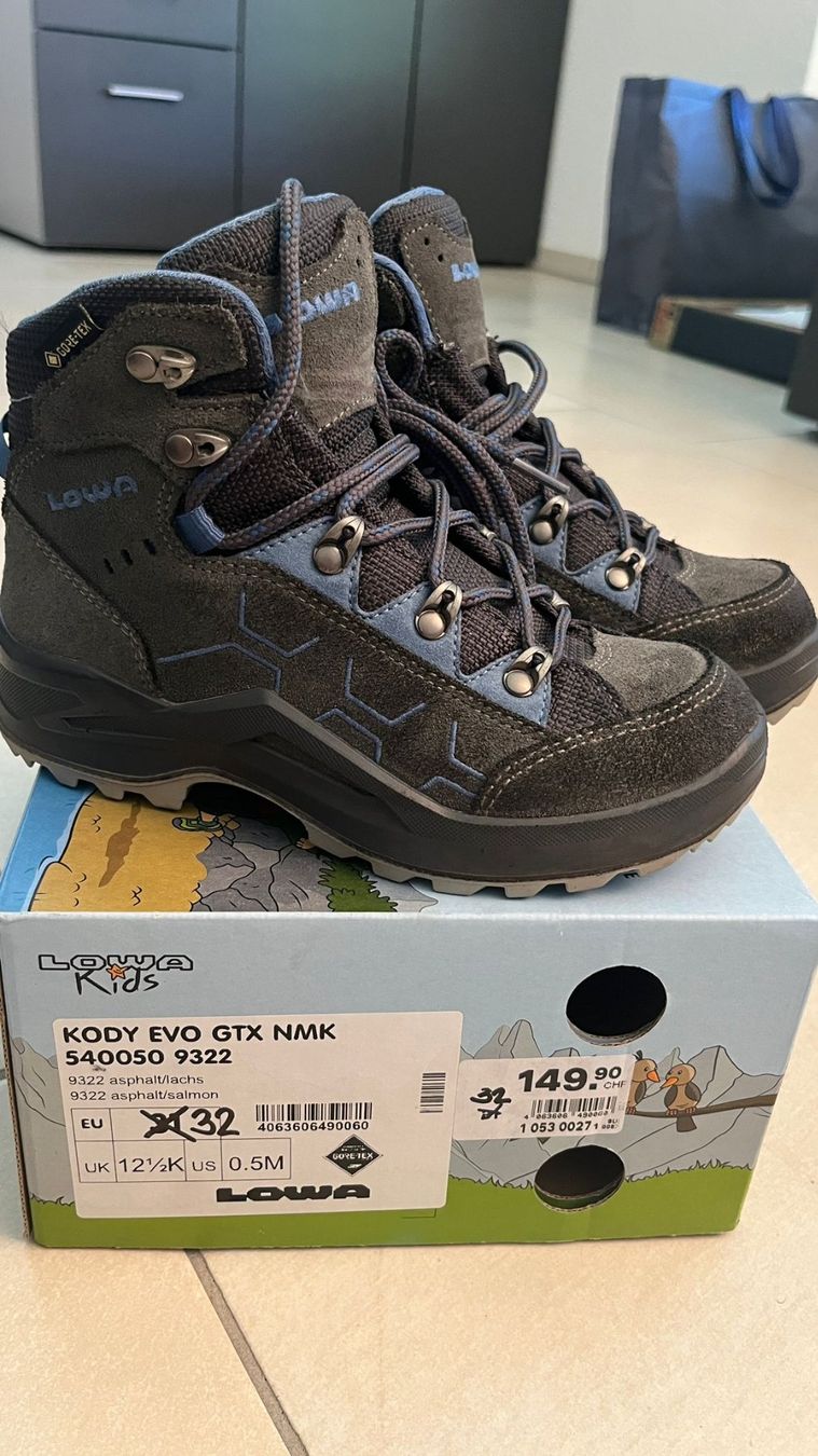 Lowa Schuhe für Jungen: Wanderschuhe Kinder Lowa KODY EVO GTX Mid Junior – Neu (gemäss Beschreibung) aus Ittenthal von Marillen_Prinzessin