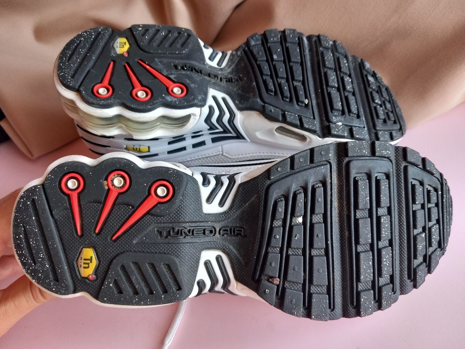Scarpe da uomo: Nike Air Max Plus TN Turnschuhe Weiss Gr 36 – Usato da Sonnental venduto da OlgaB83 4
