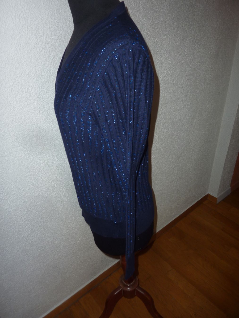Pullover & Sweatshirts: pull à rayures bleu et strass taille 4 marque albertobini – Gebraucht aus geneve von chriztel 5