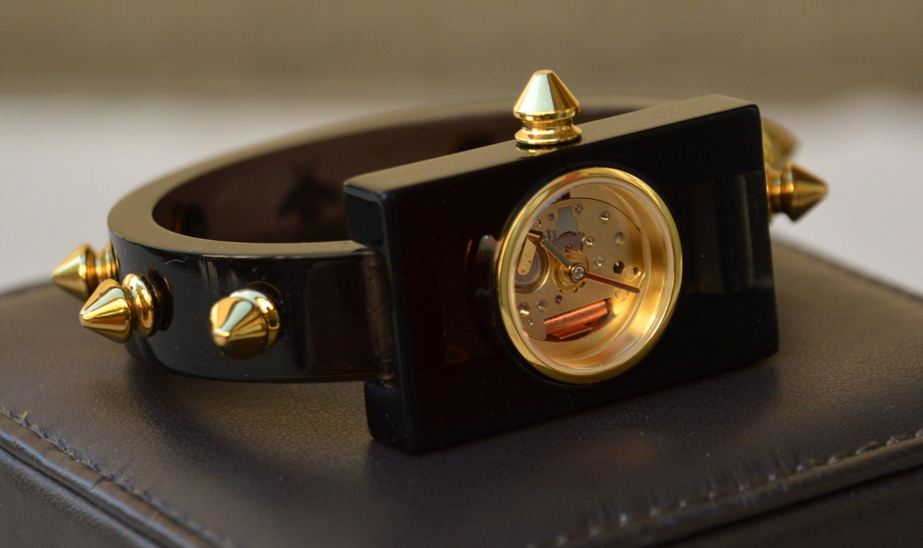 Gucci Orologi: Gucci Plexi Skeleton Armbanduhr / montre – Usato da Collonges venduto da Auganien 2