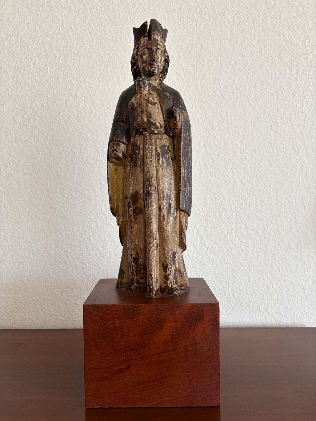 Sculture & Statue: Antike Marienfigur mit Kind, geschnitzt – Usato da Oberwil BL venduto da severina010