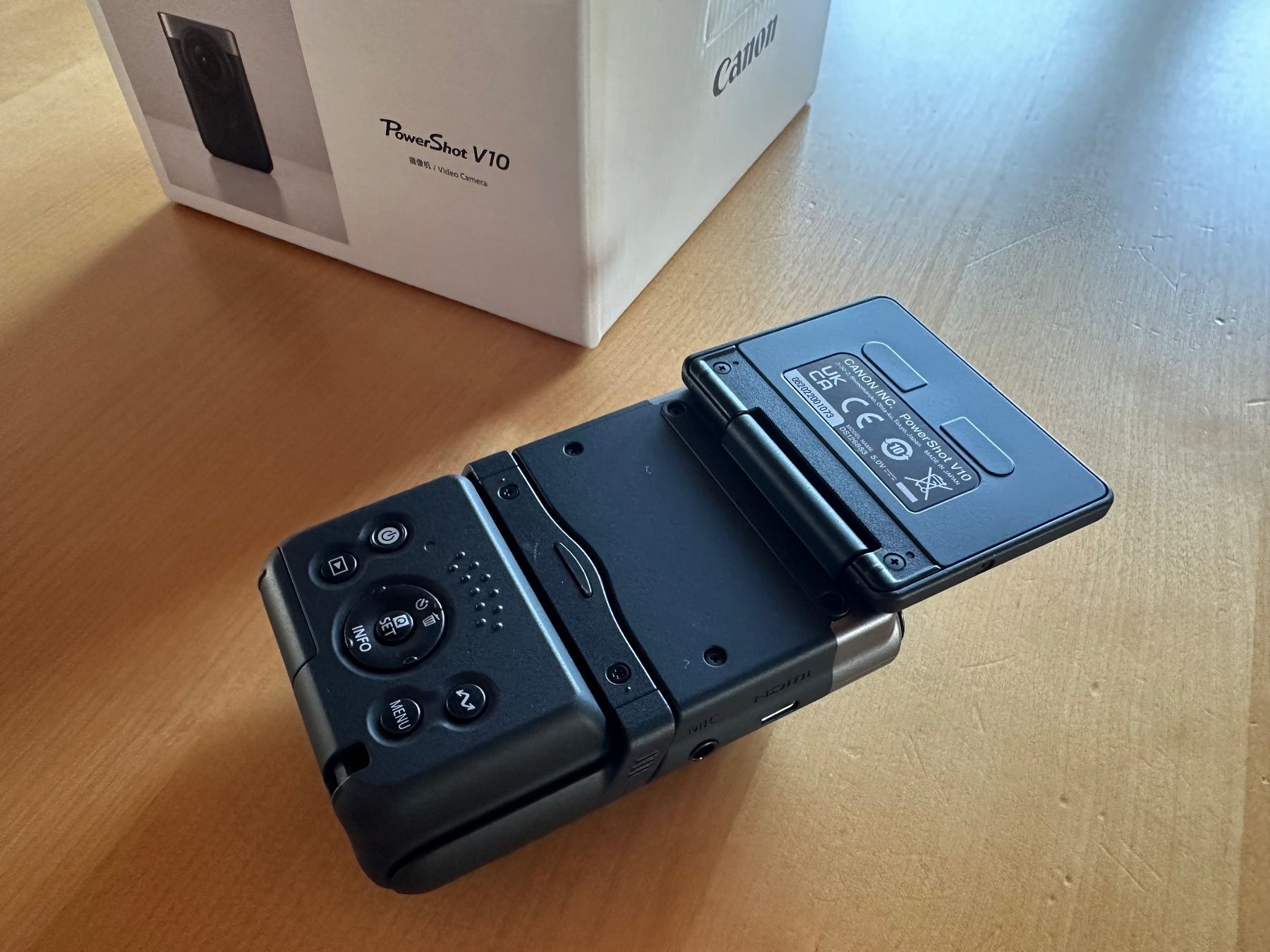 Canon Videocamere: Canon PowerShot V10 Vlogging-Kamera – Usato da Buchs AG venduto da lucazubi7 2