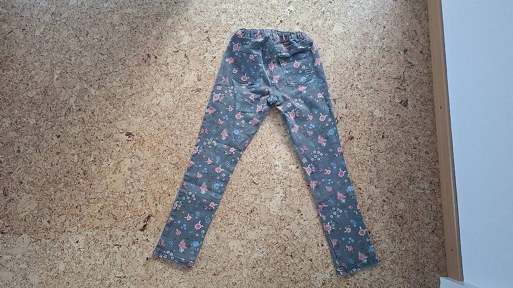 Pantaloni: Mädchen Jeans, Gr. 140 – Usato da Wetzikon ZH venduto da raegenmoli 2