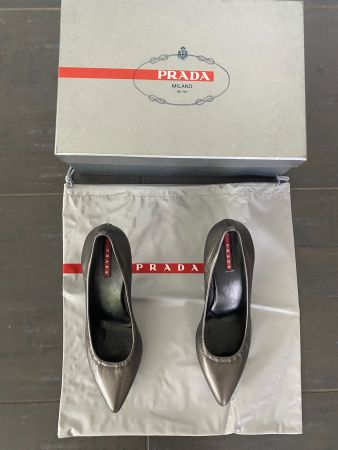 Prada Schuhe Gr. 37 mit Tasche und Schachtel