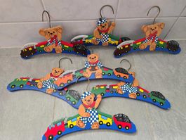 Kinderkleiderbügel Holz Teddybären Parade