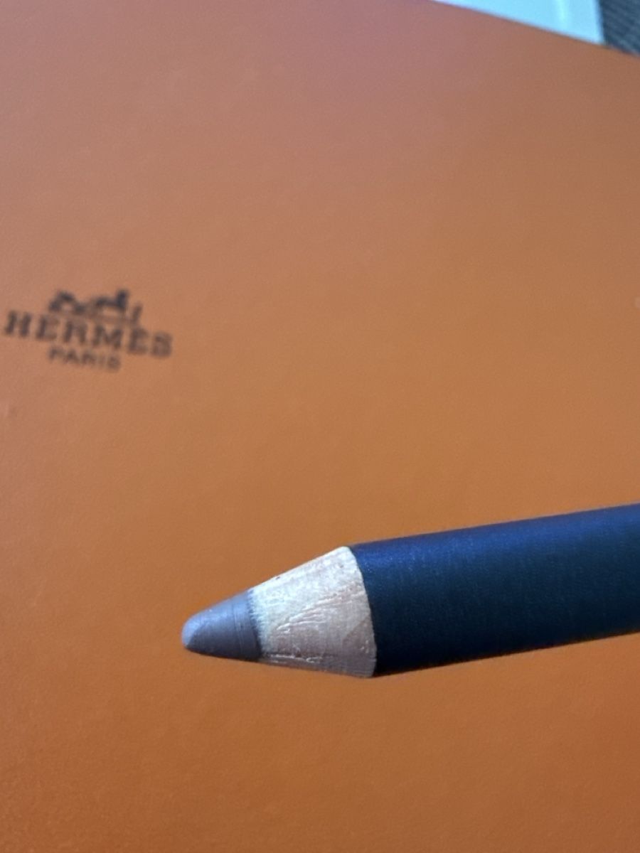 Mac Cosmetics Make-up: Crayon à lèvres MAC teinte Stone couleur gris neutre – Neu (gemäss Beschreibung) aus Lausanne von Tounitz 2