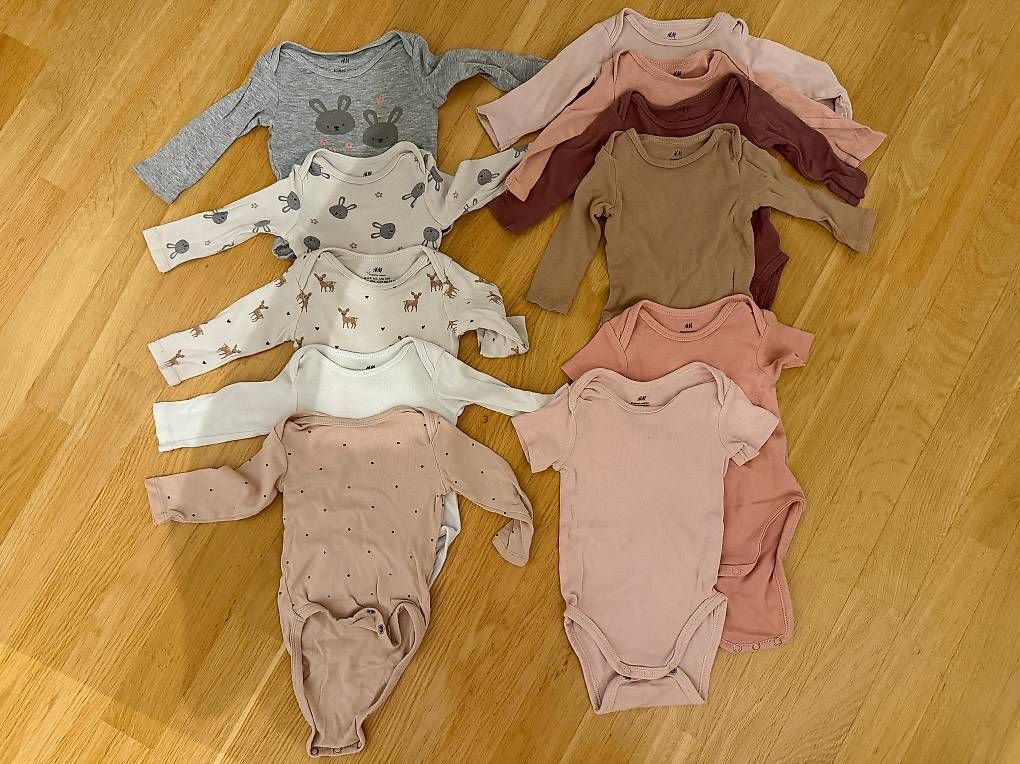 Lotti & Set di vestiti: Mädchen-Kleider Grösse 62 – Usato da St. Gallen venduto da verkaufensg 4