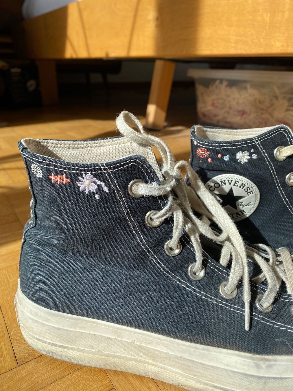 Converse Scarpe da donna: Converse mit Bestickung – Usato da Basel venduto da jubajub 1