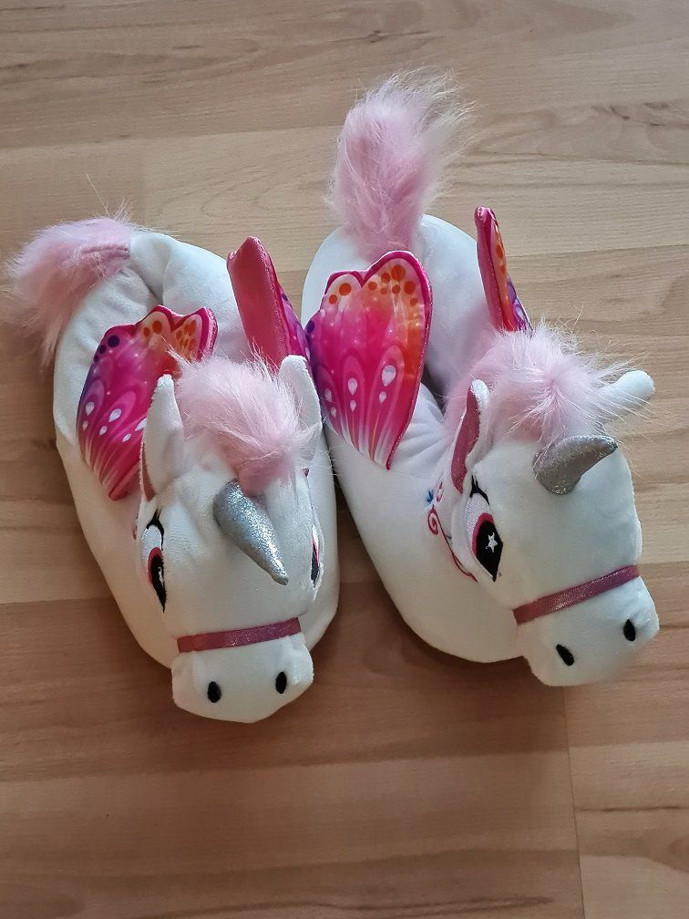 Scarpe per ragazze: Neu: Einhorn-Hausschuhe - Gr.38/39 – Nuovo (secondo la descrizione) da Uznach venduto da Laeuffer