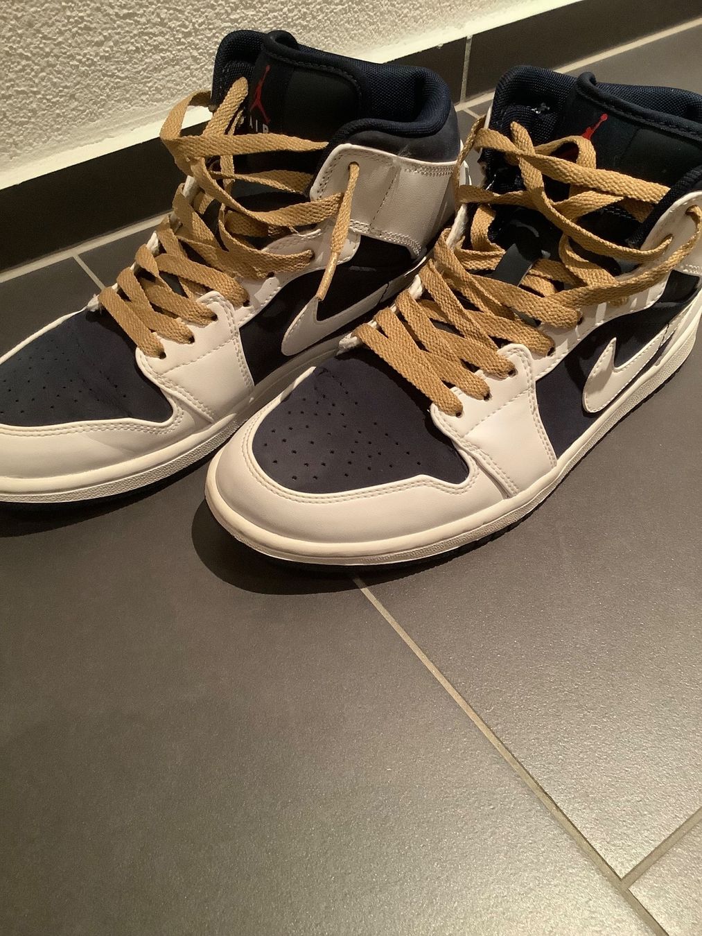 Jordan Herrenschuhe: Air Jordan 41 – Neu (gemäss Beschreibung) aus Schlieren von  3