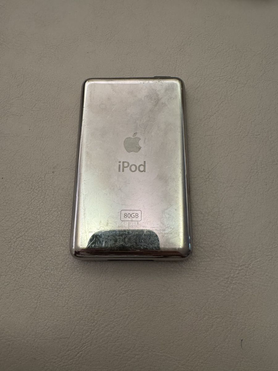 Apple Lettore multimediale portatile: Apple iPod Classic – Usato da Adliswil venduto da Busys 1